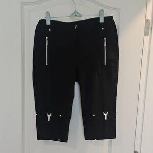 Black Capri Pants with Zipper Details